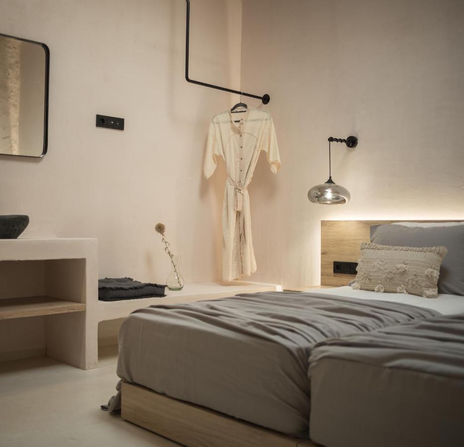 Isla Beach House, A Timeless Retreat, By Thinkvilla Damnoni Eksteriør billede