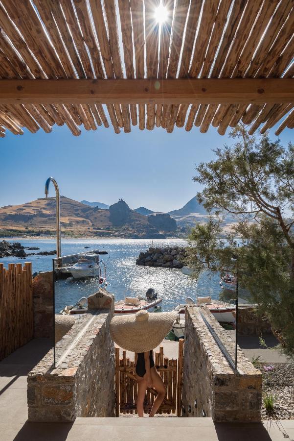Isla Beach House, A Timeless Retreat, By Thinkvilla Damnoni Eksteriør billede